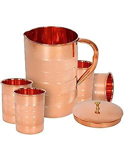 Praktisk Kobber Kande Sæt Inkl. 4 x Krus - 1.6 Liter