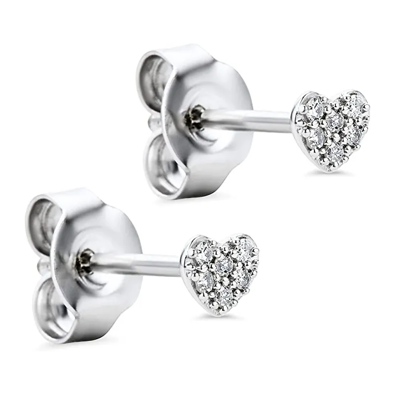 Elegante White Heart Ørestikker – 18 Karat Hvid Guld