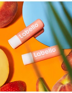 Labello On-The-Go Lip Scrub – Jordbær & Fersken