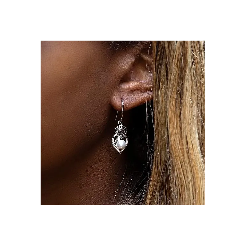 Rhodiumbelagte Kærlighedsknude Øreringe
med Sort Cubic Zirconia og Hvid Perle