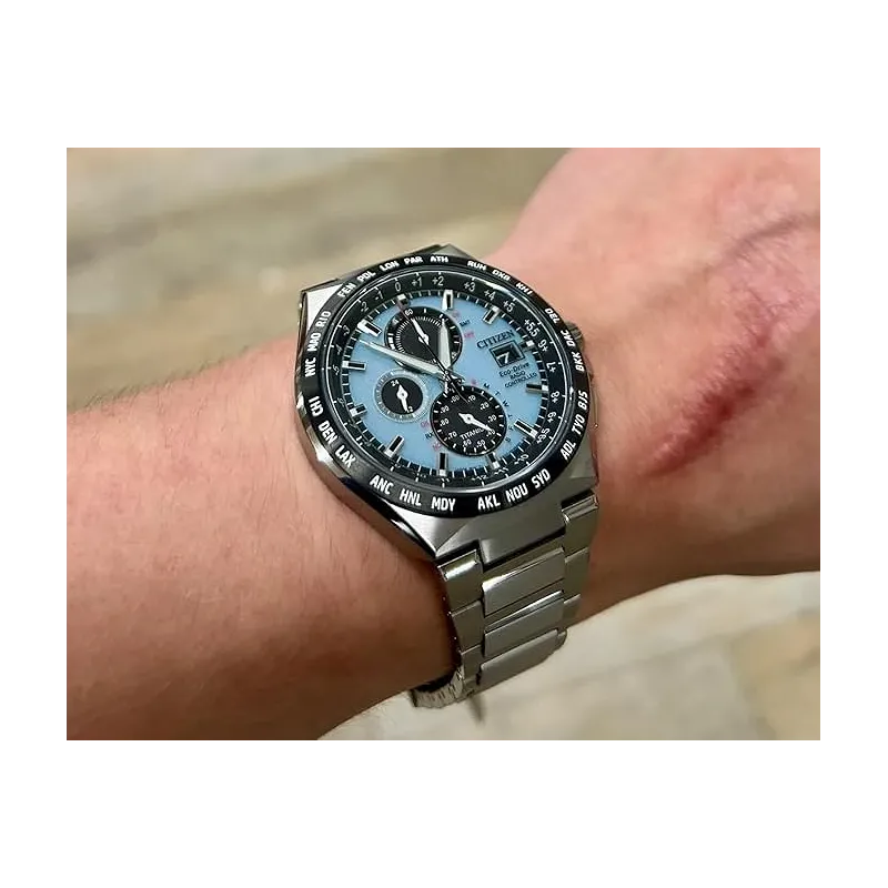 Citizien Super Titianium AT8238-84M - Radiostyret med Kronograf