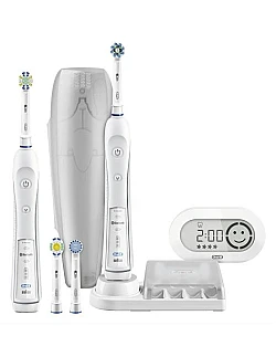 Oral-B PRO 6500 – Elektrisk tandbørste + ekstra håndstykke 