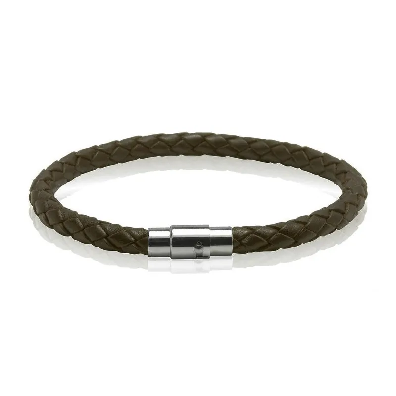Læderarmbånd med magnetlukning i stilrent design 