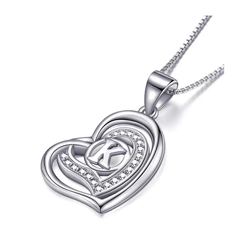 Elegant Hjerte & Bogstav ”K” Halskæde – 925 Sterling Sølv